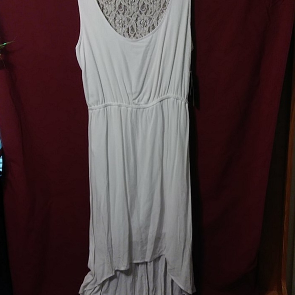 Clothes - Picture 4 of 5